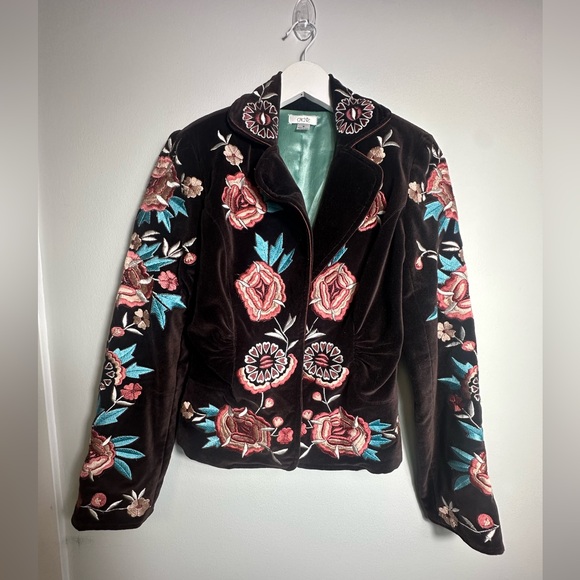Caché Boho Embroidered Brown Crushed Velvet & Floral Snap Closure Blazer Size 4 - Picture 8 of 17